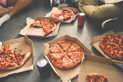 GM and DoorDash Team Up to Make Food Delivery Experience More Convenient