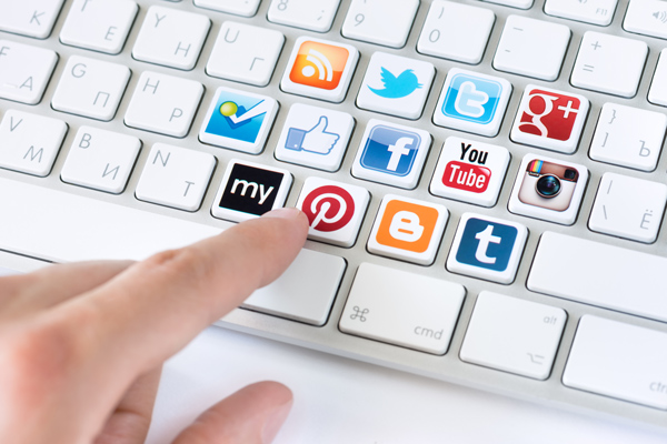 Engagement IQ Ranks Brands on Likability, Postability, Lunchability, and Readability