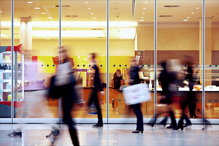 AI in Retail: Navigating a New Era in the Purchase Journey 