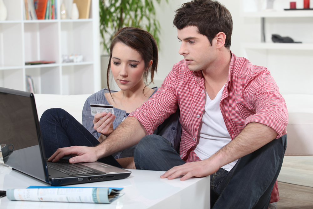 Emails, Product Reviews, and Apps Most Likely to Impact Customer Behavior