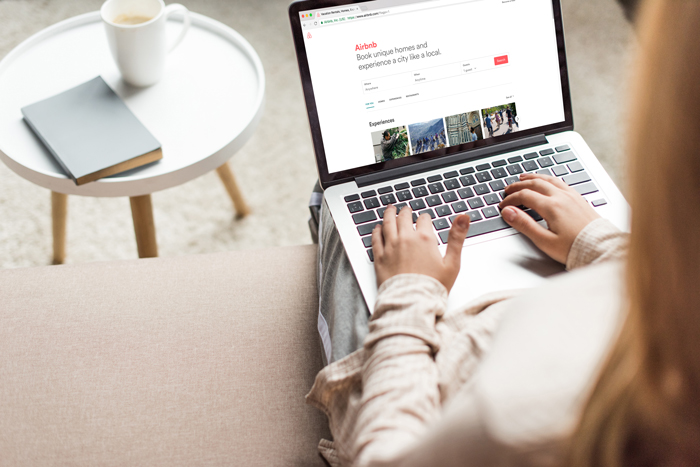 Airbnb Introduces New Online Experiences Platform