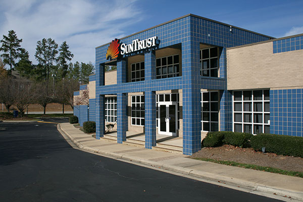 Customers May Be Changing, But Data Analytics and Metrics Keep SunTrust on Course