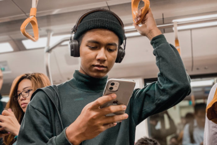 Top 3 Things to Consider When Launching a Mobile-First Strategy
