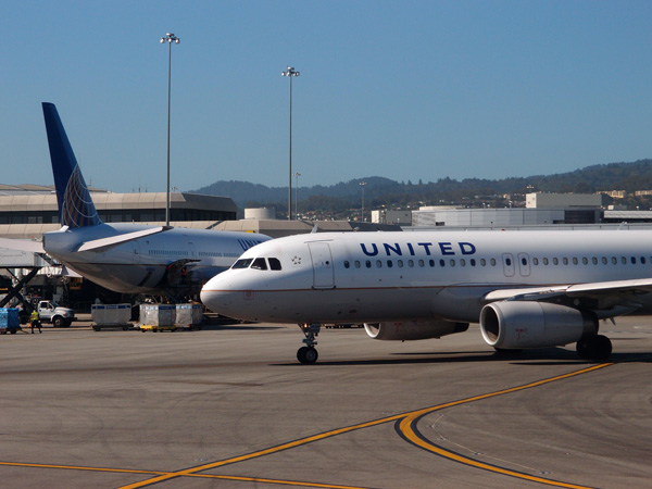 United Listens to Customers and Adds Wi-Fi to Regional Jet Service