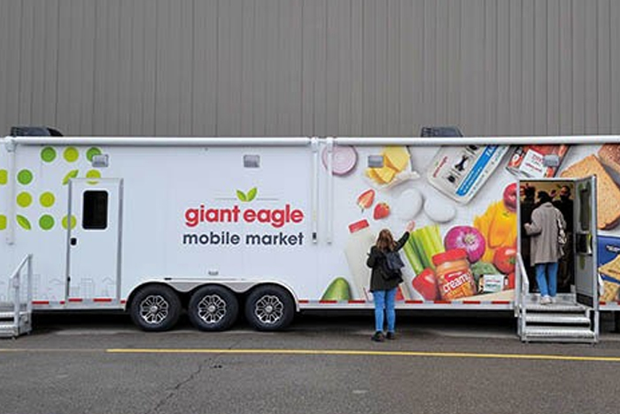 Loyalty360 Reads: February 21: Albertsons and DoorDash Partner for Express Grocery Delivery Service, Giant Eagle Dispatches Mobile Market in Underserved Neighborhoods, and More