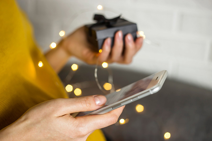 Migrating to Mobile: A First Look at the 2018 Holiday Shopping Season
