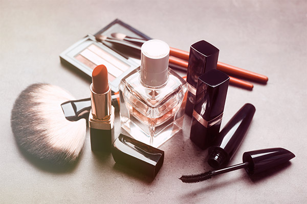 How Cosmetics CPGs Can Build Customer Loyalty